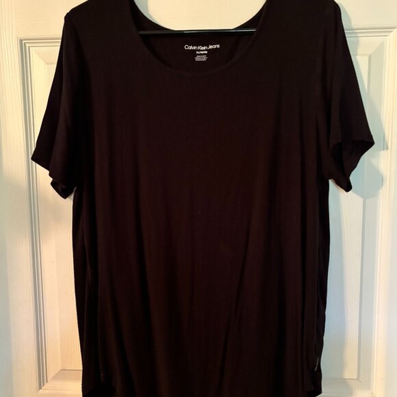 XL Calvin Klein Jeans Crewneck Tee Women's - Picture 1 of 3